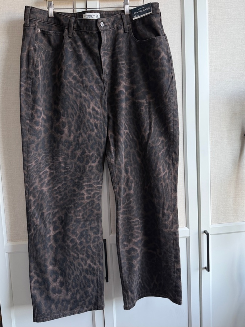 High Rise 90's Relaxed Jeans in Brown Wash - 34 Short